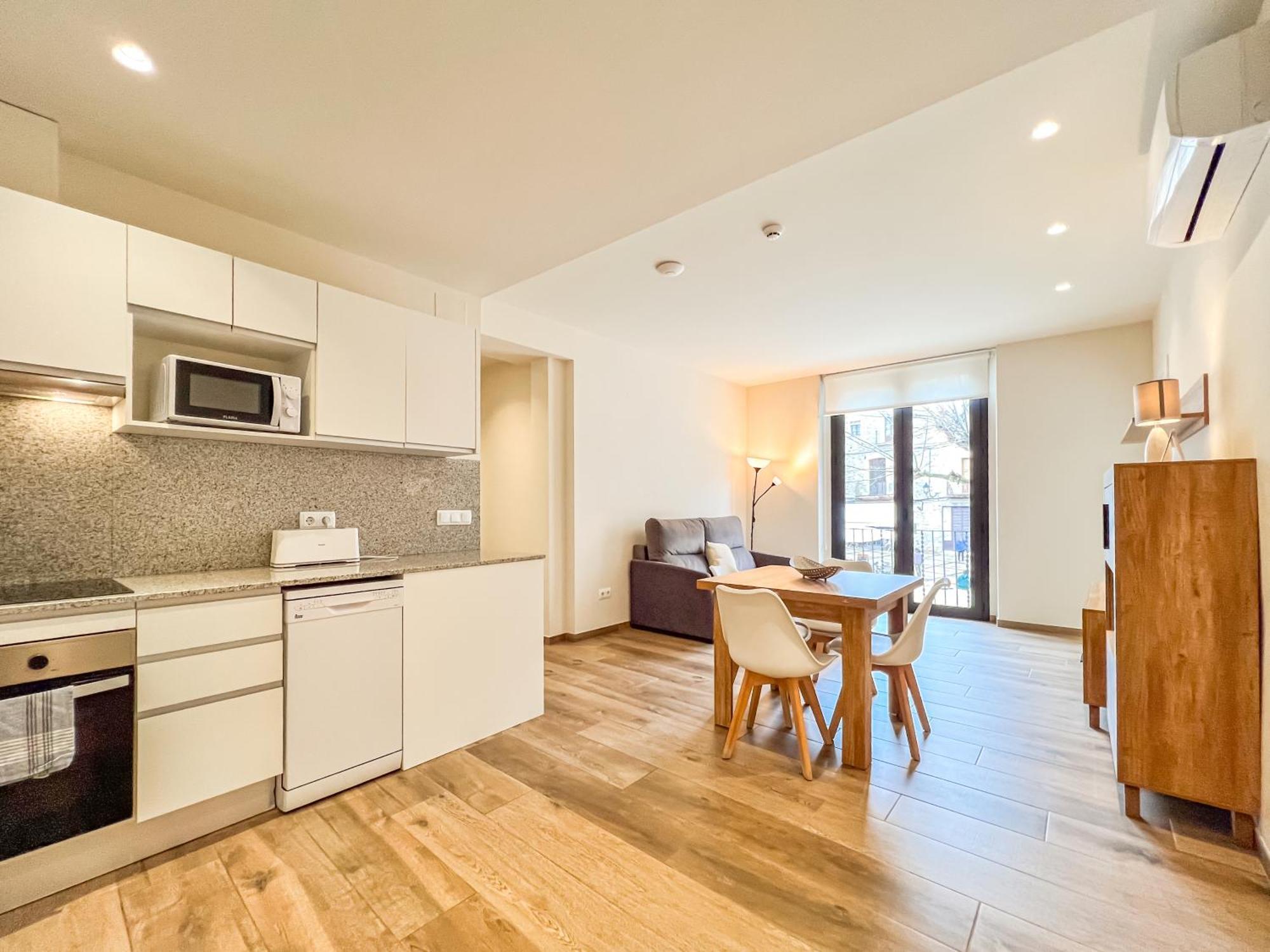 Can Cintet 1 Apartamento En La Plaza De Бесалу Экстерьер фото