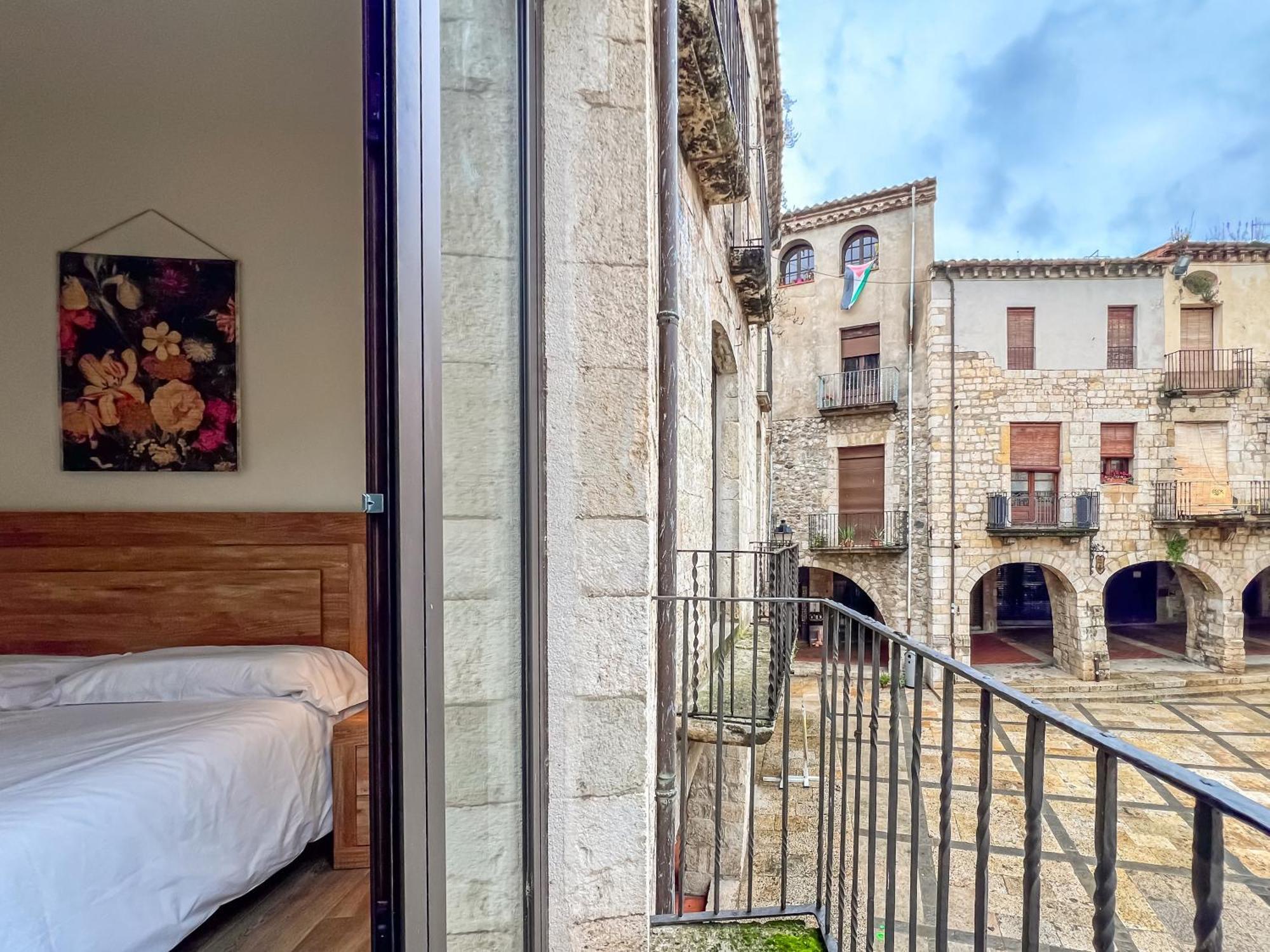 Can Cintet 1 Apartamento En La Plaza De Бесалу Экстерьер фото